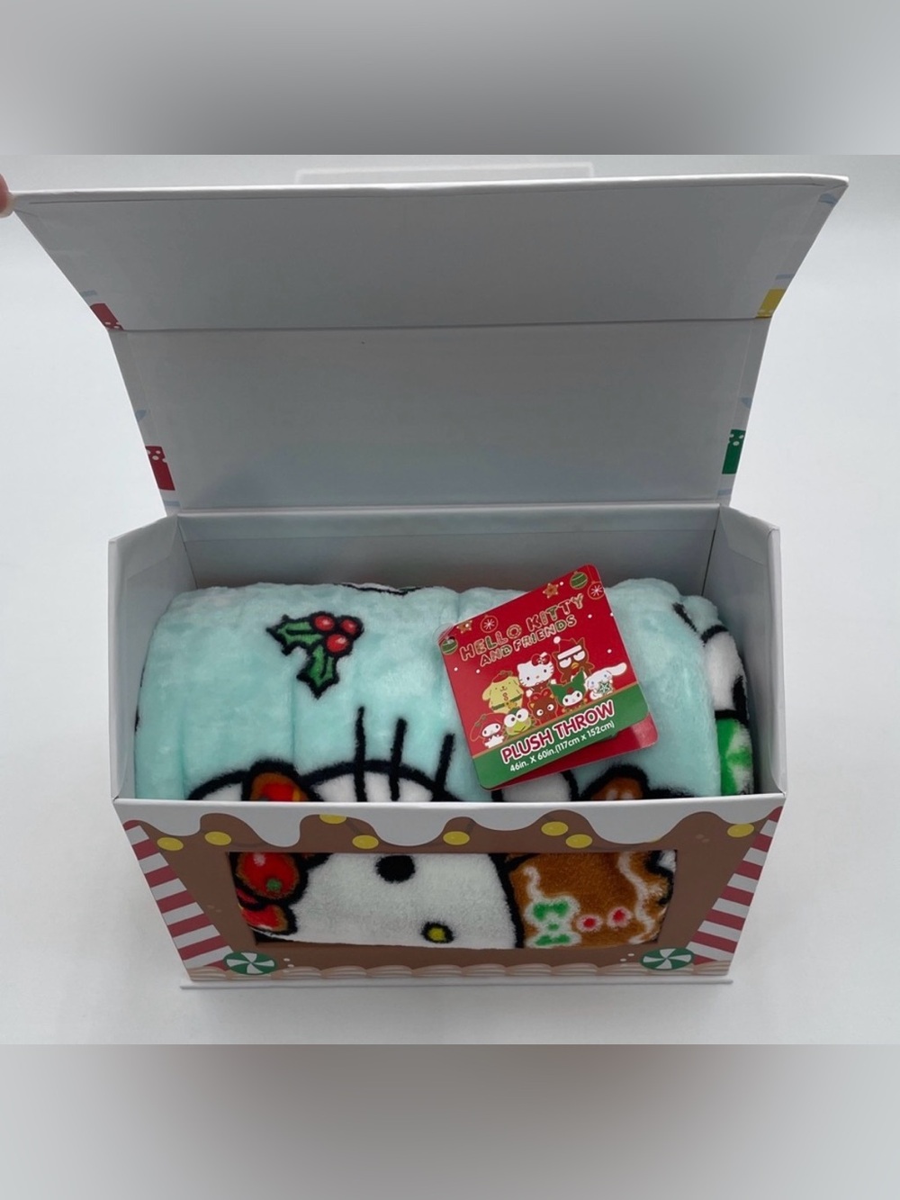 HELLO KITTY Christmas Plush Throw - Picture 3 of 11
